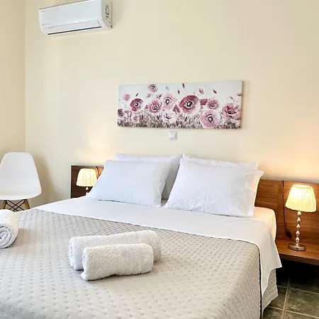 شقة Kate's Place Apartment, 5' Walk From The كارافوميلوس