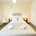 Kate's Place Apartment, 5' Walk From The Karavomylos
