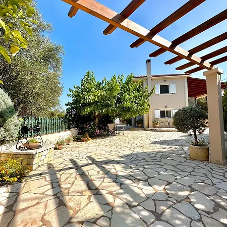 Lejlighed Kate's Place Apartment, 5' Walk From The Karavomylos